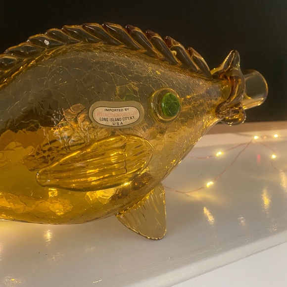 1960s I Empty Crackle Glass Horizontal Fish Wine Bottle - Picture 4 of 16